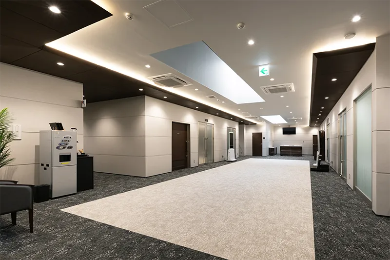 ロビー	 / 行徳 葬儀｜セレモ行徳駅ホール