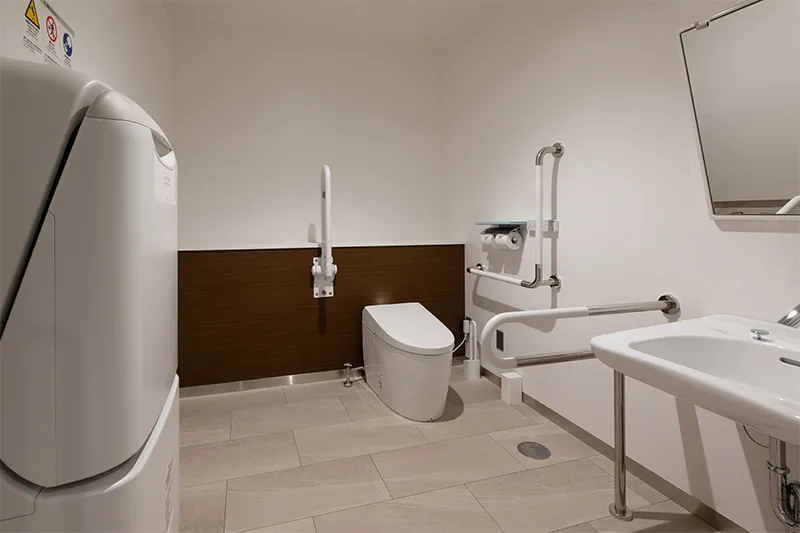 バリアフリートイレ / 新小岩 葬儀｜セレモ新小岩ホール